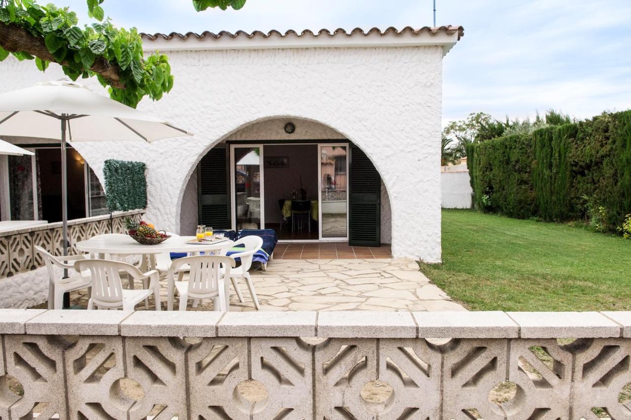 הוילה אמפוריבראבה Casas Montgri מראה חיצוני תמונה